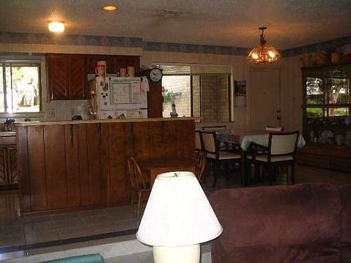 4th image of 1006 SUGAR PINE DR