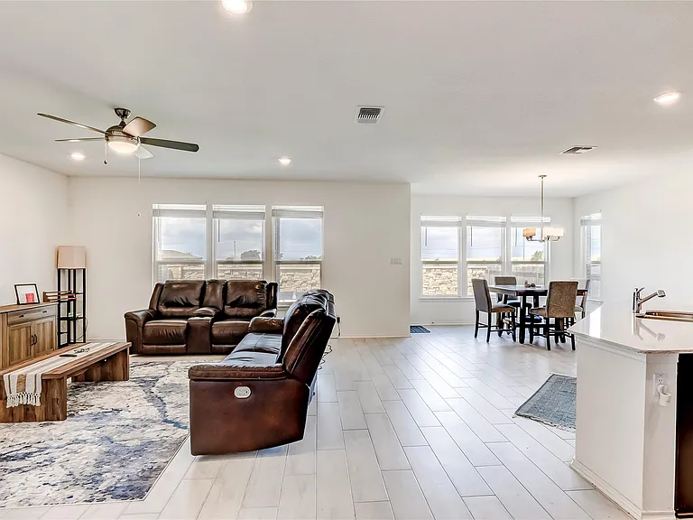 3712 Forino Dr — Photo 7