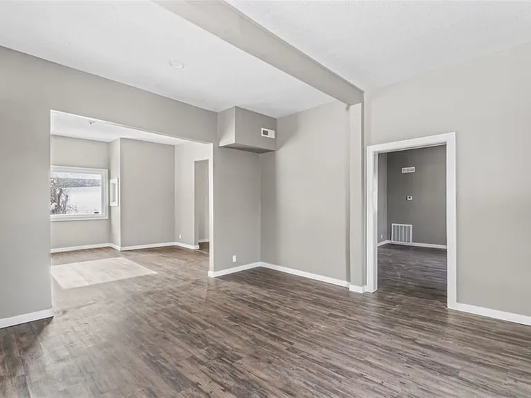 314 Grand Ave — Photo 5