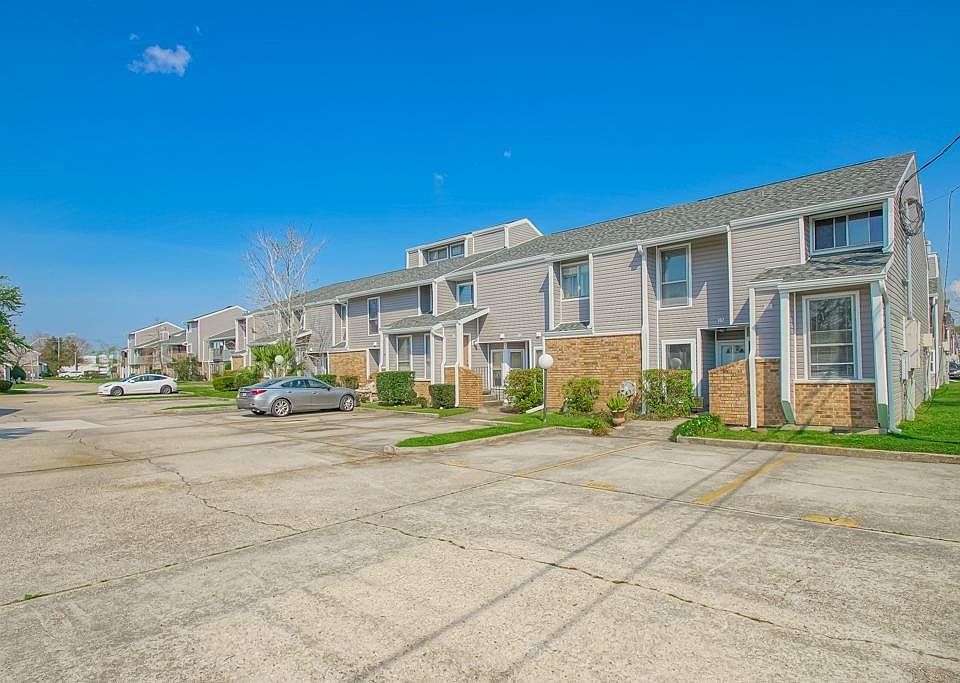 1st image of 108 Avant Garde Cir #108