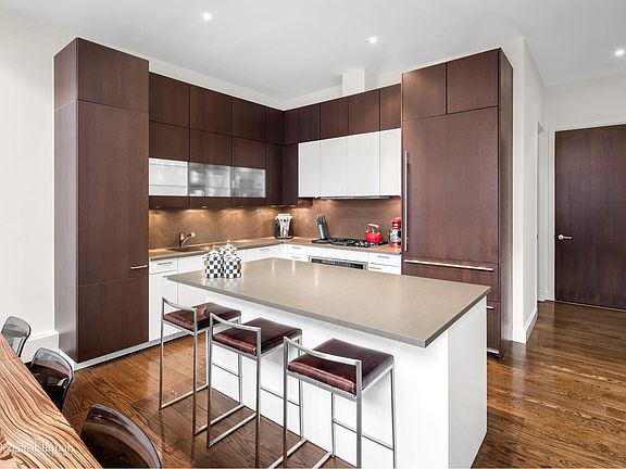 3rd image of 55 Vestry St #1C