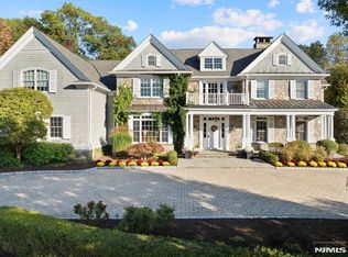 29 McGrath Dr, Cresskill, NJ 07626