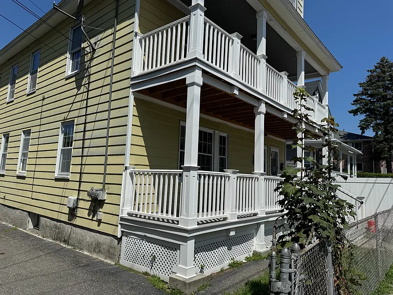 72-74 Hampshire St #1 — Photo 9