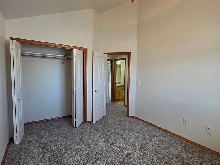 355 SW Pemberly Loop — Photo 10