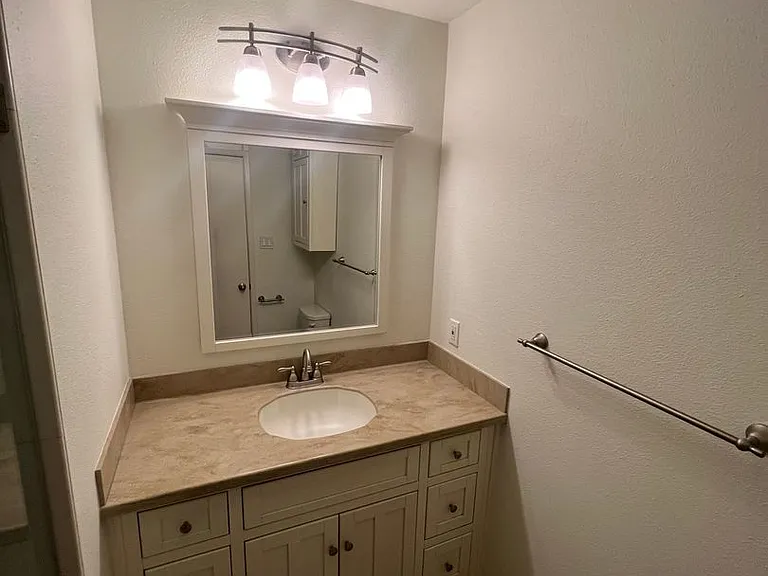 545 Chestnut Ave #101 — Photo 22