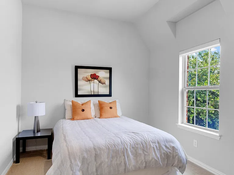 1301 Skyflower Ln — Photo 21