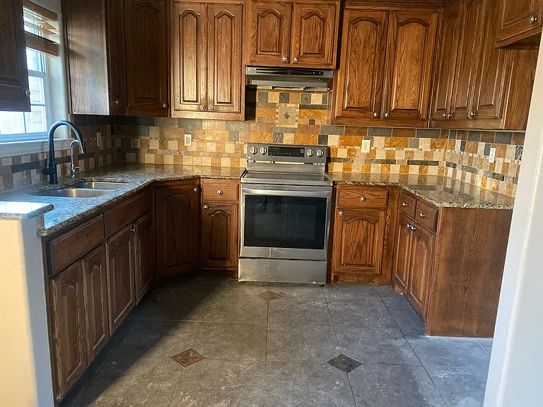 417 Forrest Hill Ln — Photo 3
