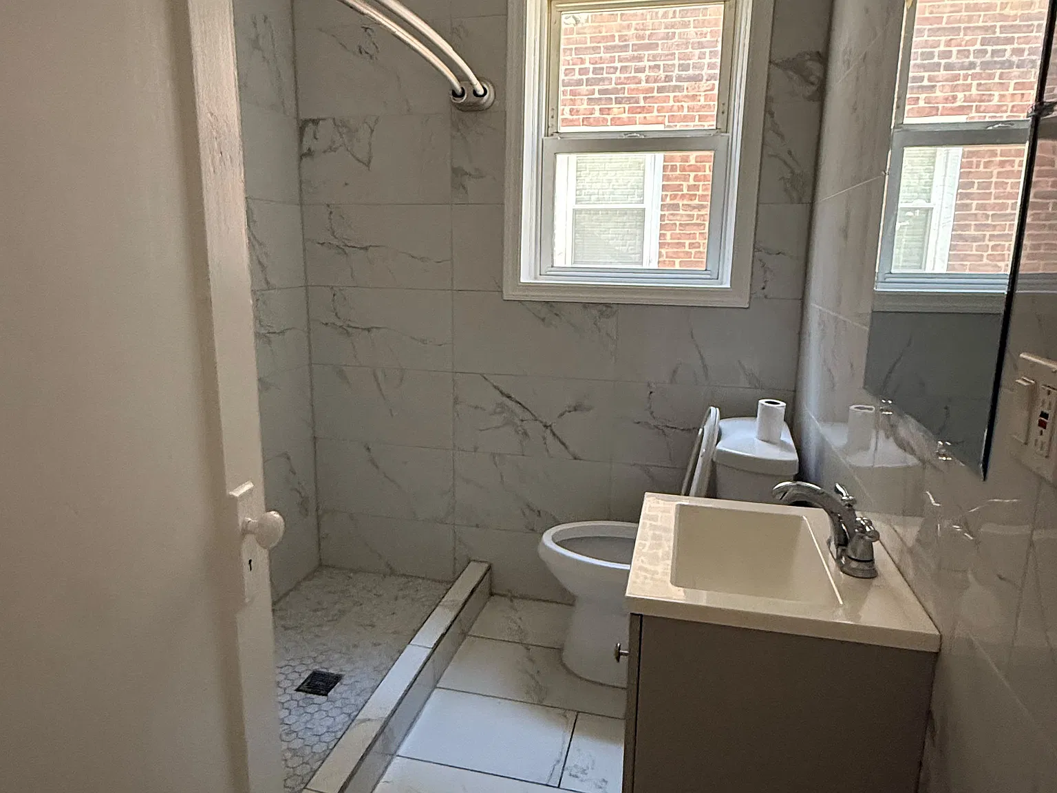 2 bed, $1,850 — Photo 2