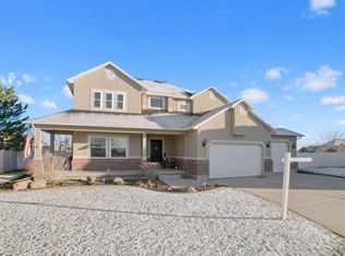 11966 S Golden Stone Cir, Riverton, UT 84096