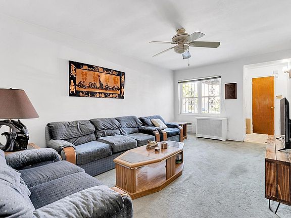 4th image of 3012 75th St