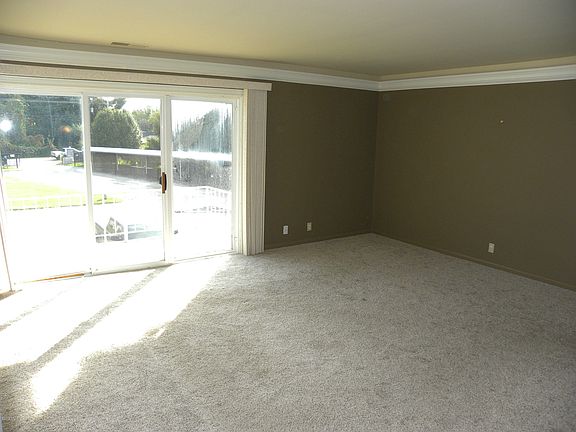 4th image of 3624 Lakeshore Dr APT H6