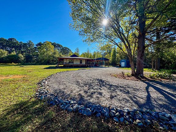 3rd image of 515 Shiloh Rd