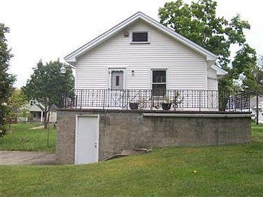 3rd image of 3618 Irma Ave