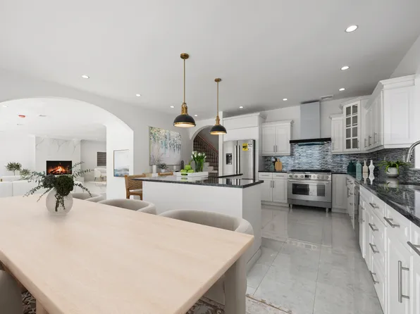 4 Angelas Place image 7 of 63