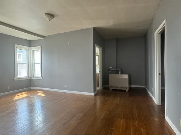 157 Smith St #1, Fall River, MA 02721