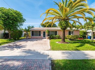 919 NE 5th St, Hallandale Beach, FL 33009