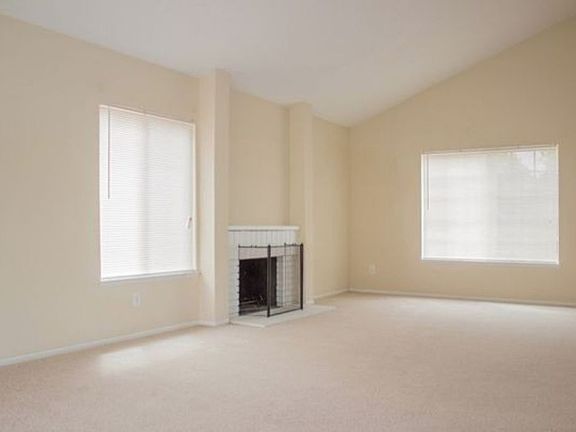 3rd image of 12781 Pinebrook Ct