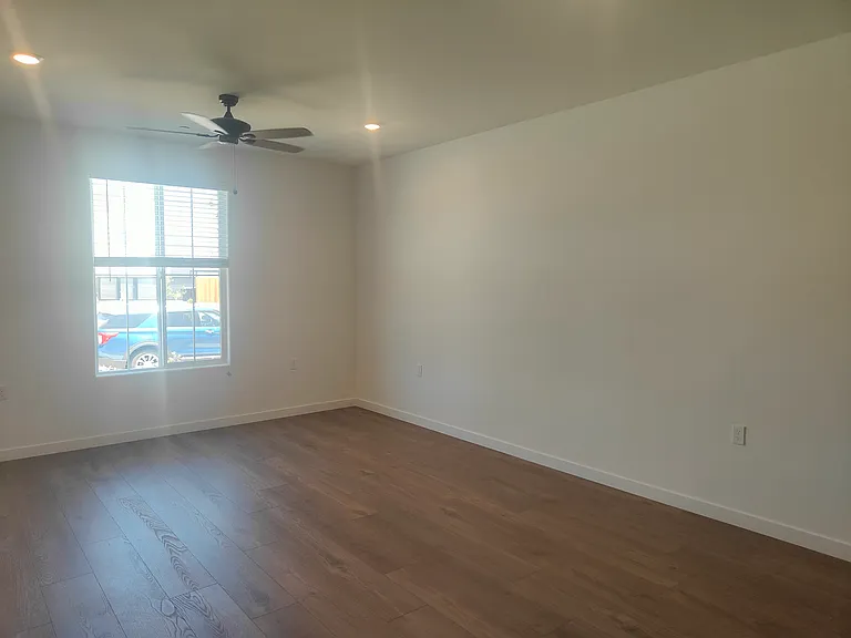 7829 Blackwater Valley Dr — Photo 2