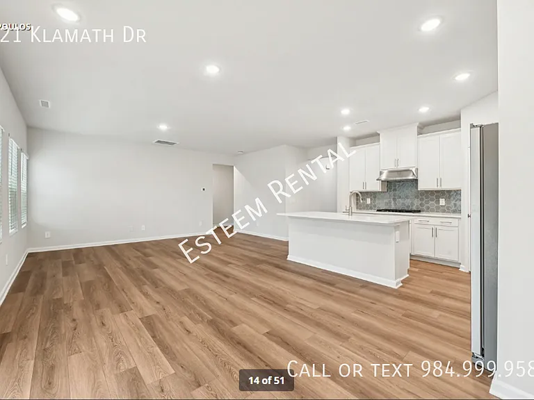 121 Klamath Dr — Photo 11