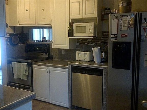 5th image of 2883 Sackville Dr