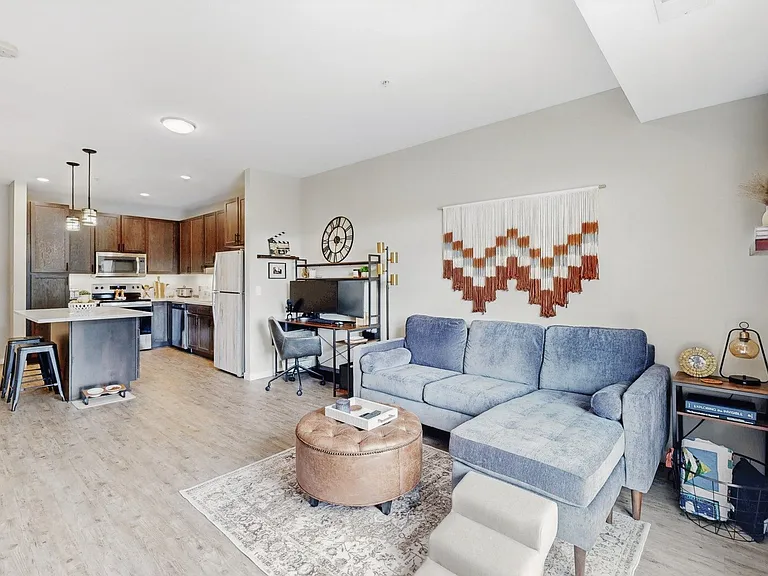 Mahtomedi Flats — Photo 9