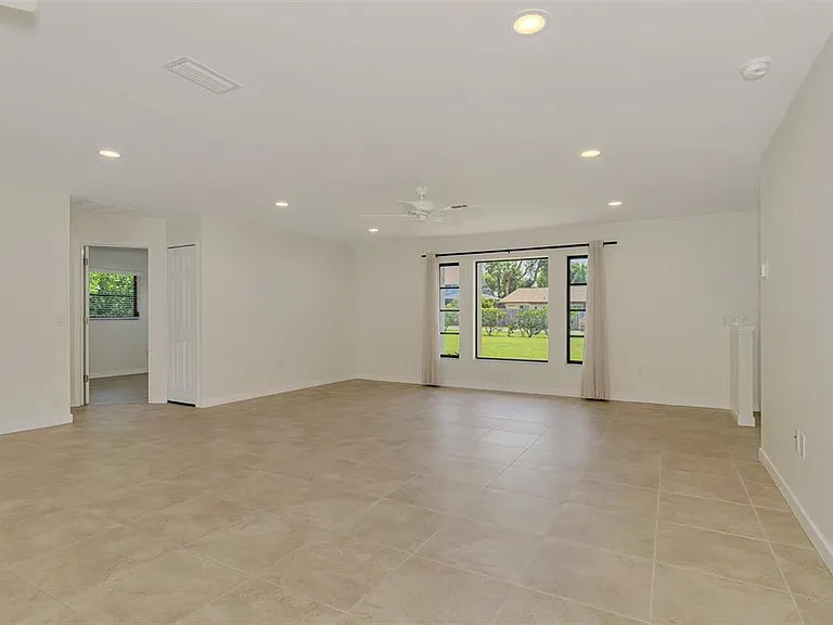 2340 Palmetto St — Photo 12
