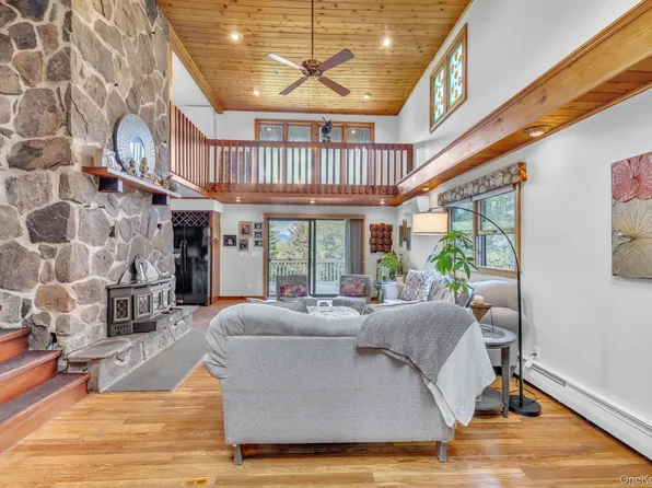 94 Hastings Drive, Grahamsville, NY 12740