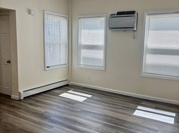 1339 76th St FLOOR 1
