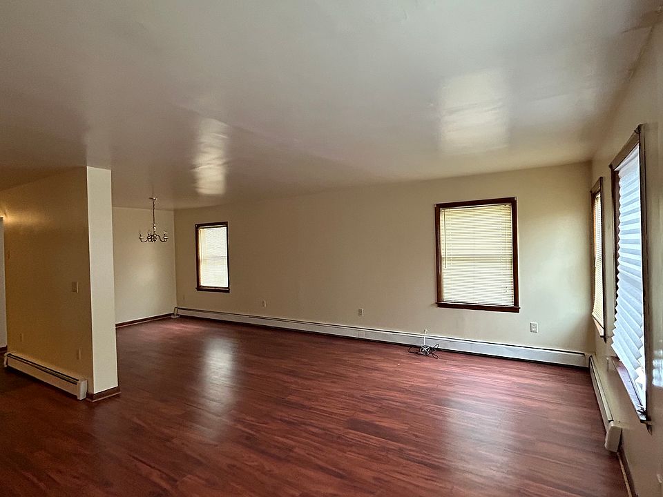 1st image of 233 S Burnett St Floor 2