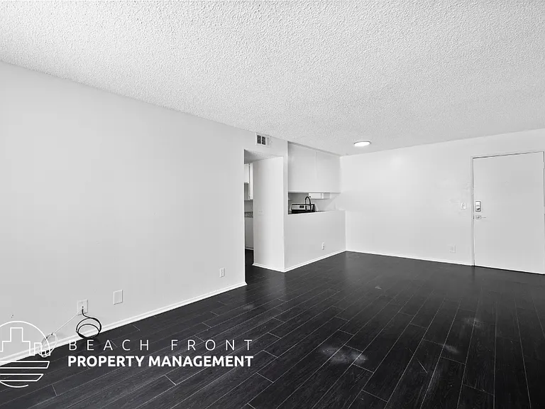 2216-2218 Court St. — Photo 16