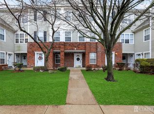 1707 Ridgeview Ct, Parlin, NJ 08859