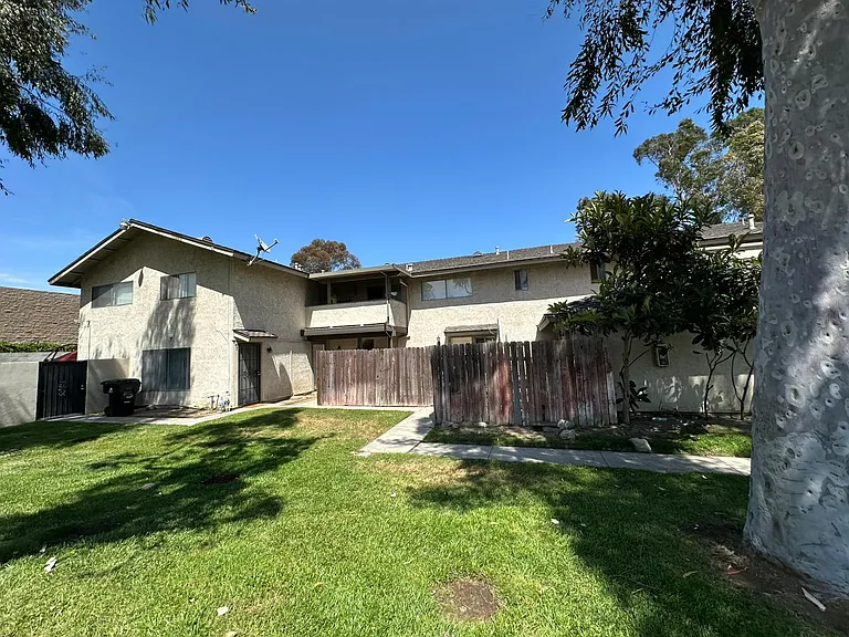 1501 E Fairfield Ct #2 — Photo 2
