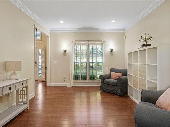 4th image of 12130 Lonsdale Ln