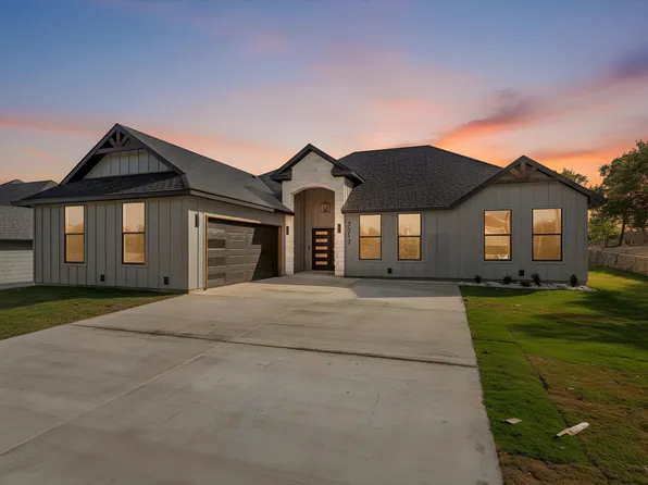 2317 Neches St, Granbury, TX 76048