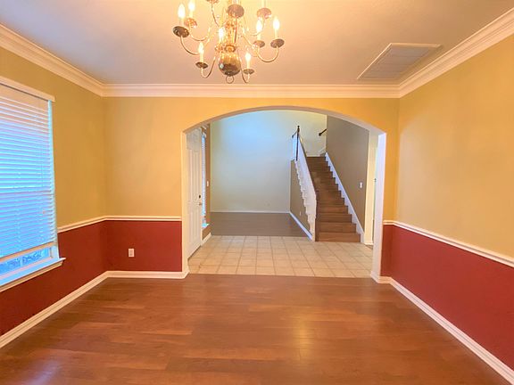 3rd image of 14997 Snowshill Dr