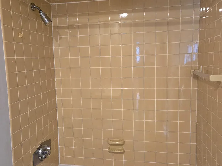 9 Greendale Ave #1 — Photo 12