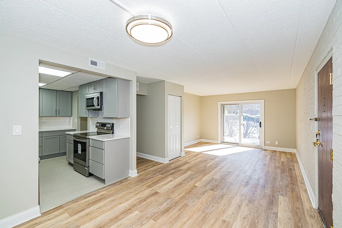 Building Photo - 3851 N Parkway Dr #1I