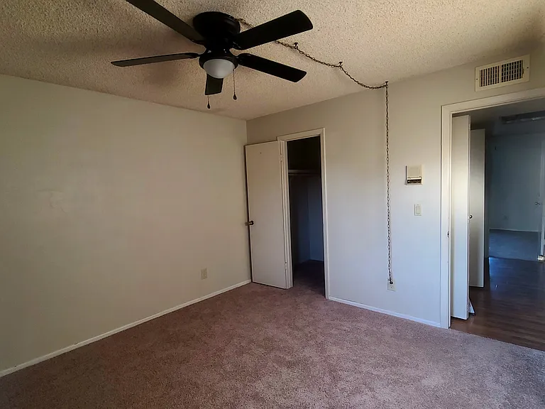 14001 N 53rd Dr — Photo 10