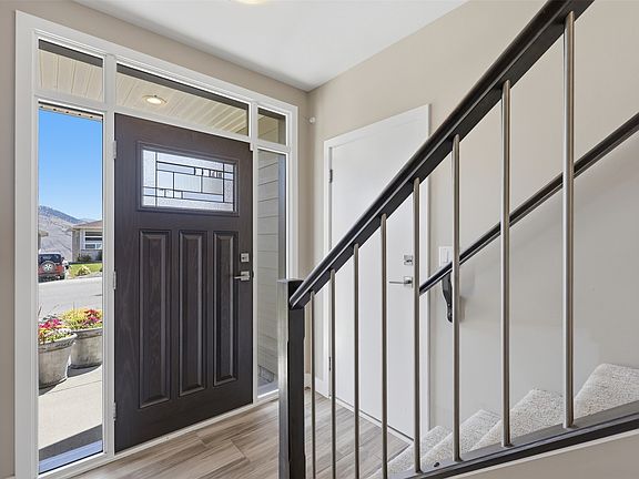 5th image of 2053 Saddleback Dr