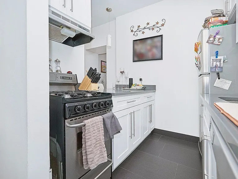 302 Manhattan Ave #2G — Photo 5