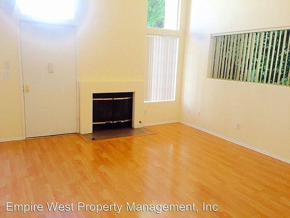 5th image of 16050 Hart St APT 1