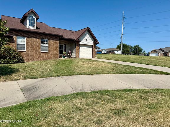 2nd image of 2610 S Adele Ave