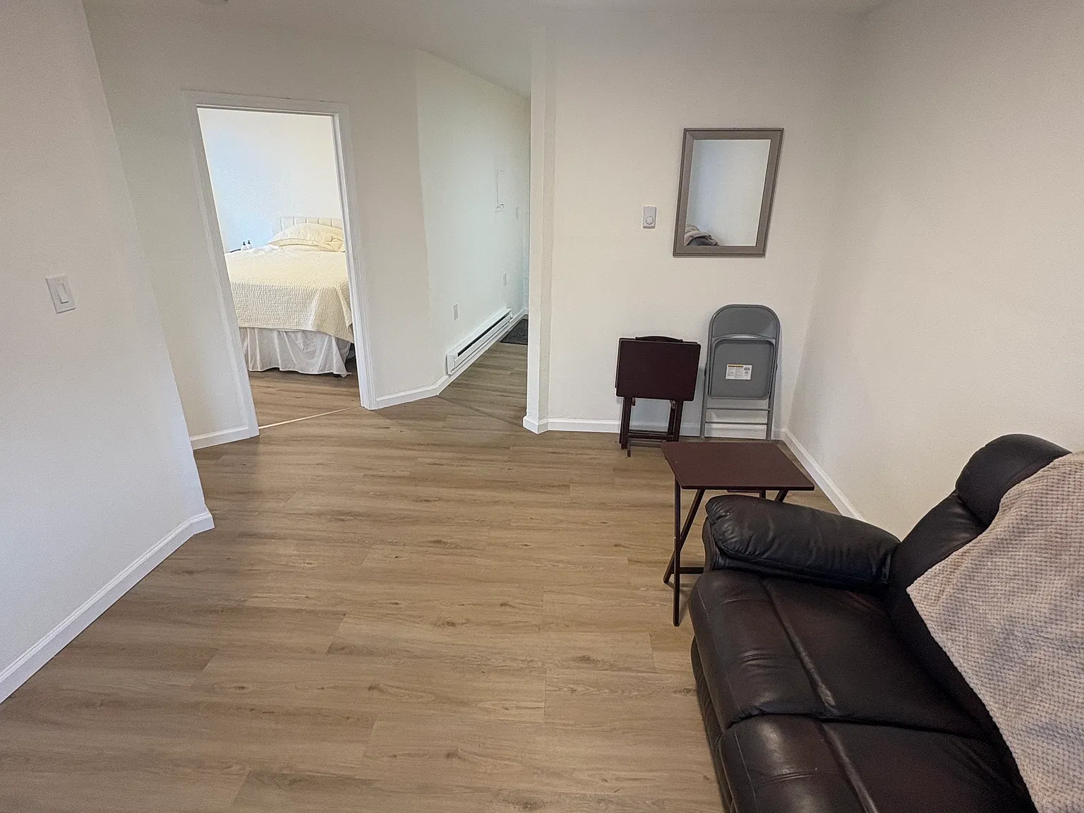 2 bed, 900 sqft, $1,400 — Photo 4
