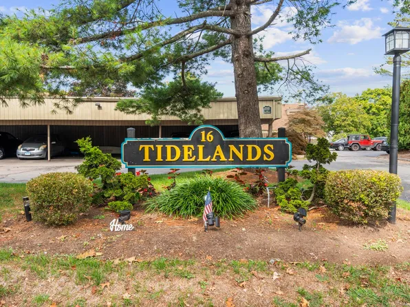 16 Pine Orchard Road APT 14, Branford, CT 06405
