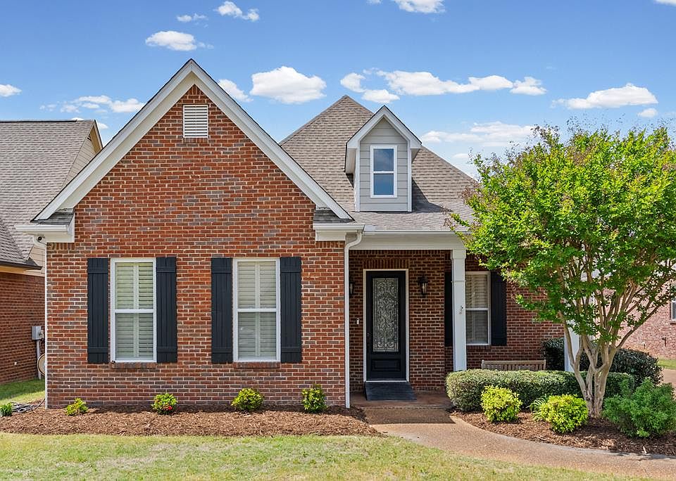 1st image of 6233 Charleston Ct