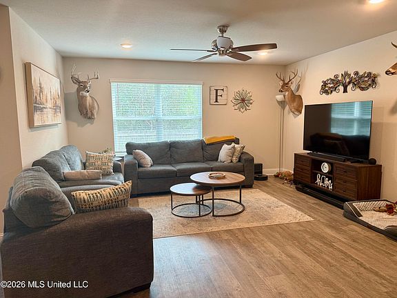 3rd image of 6439 Eastland Cir