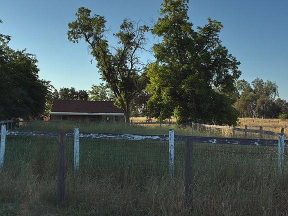4th image of 9661 Rogers Rd