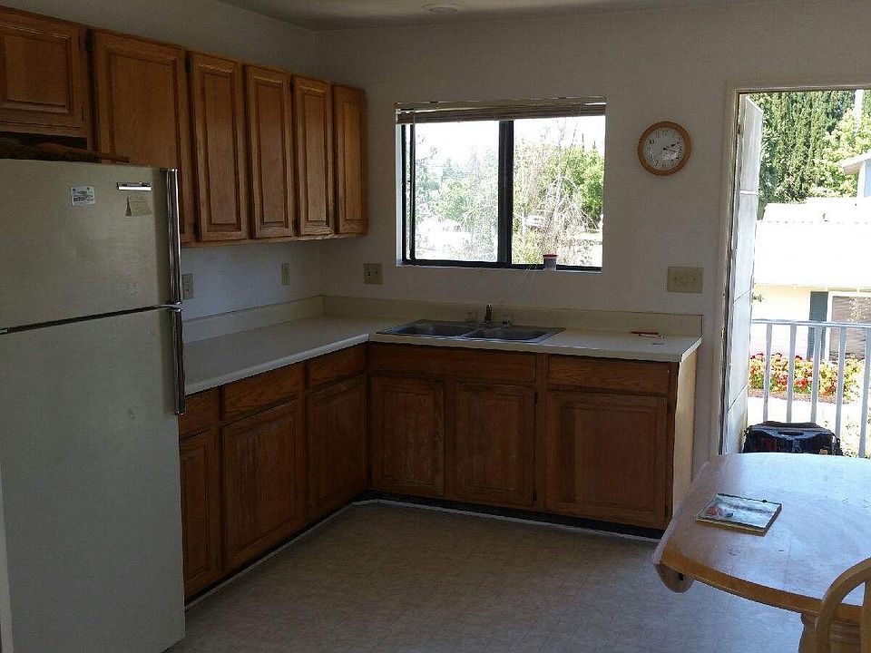 2nd image of 2180 N Hilldale Ave