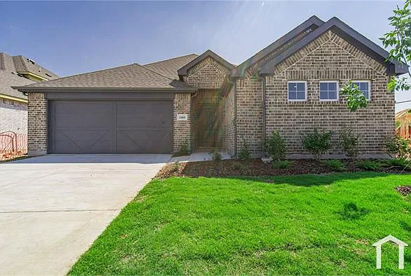 5 bed, 2147 sqft, $2,700 — Photo 1