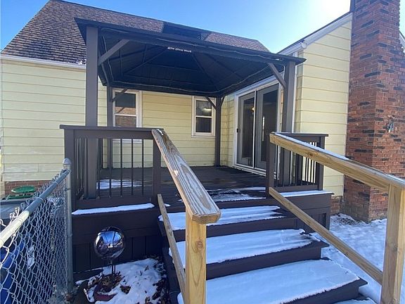 4th image of 6102 Archmere Ave